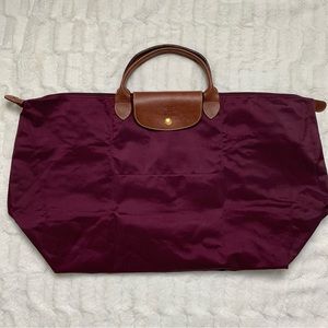 Longchamp burgundy red Le Pliage Club lightweight tote handbag size medium